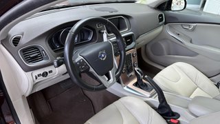 VOLVO V40 CROSS COUNTRY berlina con porton 2.0 D3 SUMMUM AUTO 5P