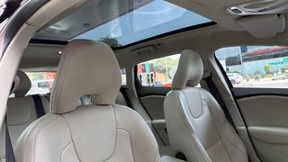 VOLVO V40 CROSS COUNTRY berlina con porton 2.0 D3 SUMMUM AUTO 5P
