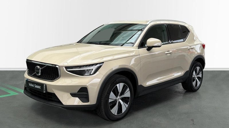 Volvo XC40 2025, foto 1