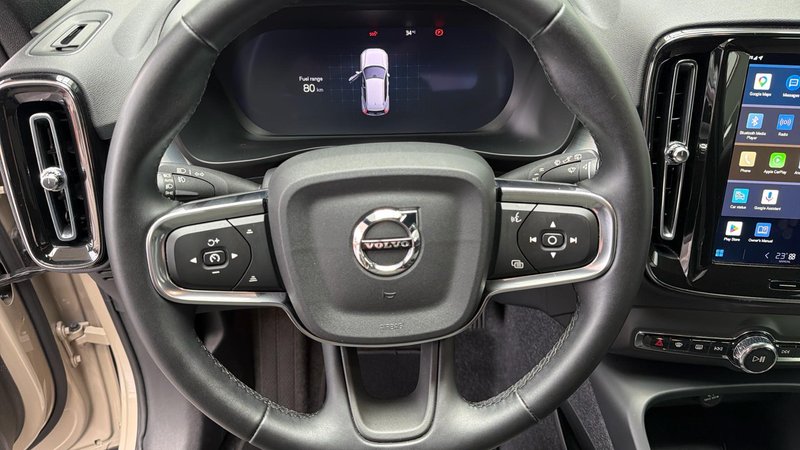 Volvo XC40 2025, foto 11