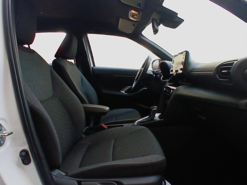 Toyota Yaris 2021, foto 6