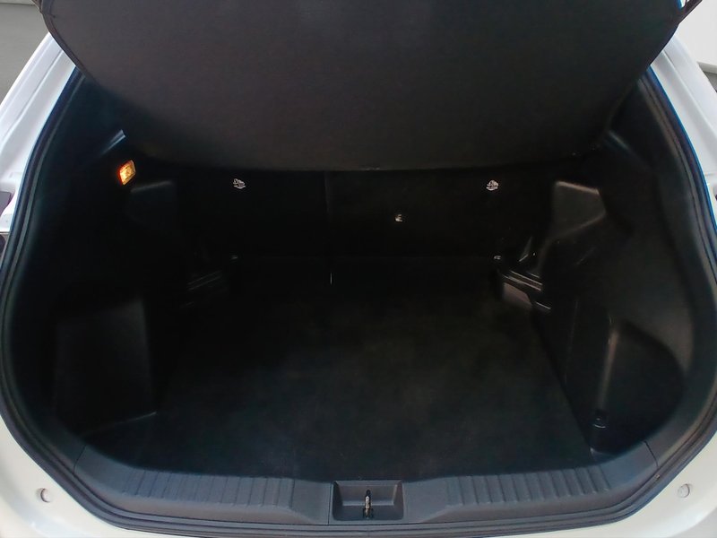 Toyota Yaris 2021, foto 10