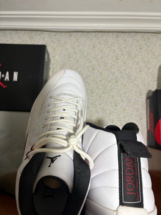 Jordan 12 Blancas y Rojas Talla 42