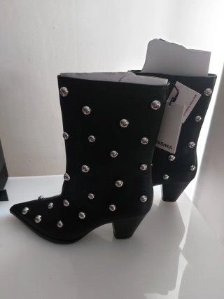 Botas Bershka Tachas Talla 38