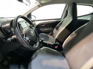 TOYOTA Aygo 70 x-play