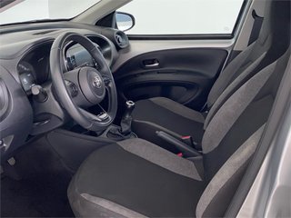TOYOTA Aygo X Cross Play