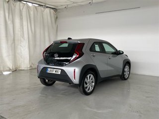 TOYOTA Aygo X Cross Play
