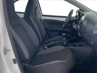 TOYOTA Aygo X Cross Play