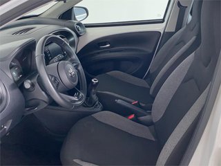 TOYOTA Aygo X Cross Play
