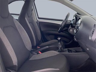 TOYOTA Aygo X 5 Puertas Play 70 Manual 5v