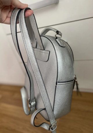 Mochila plateada