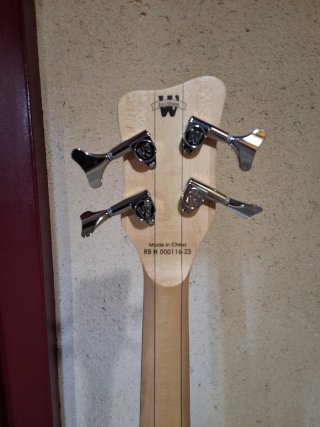 Bajo Warwick RockBass Infinity 4 Fretless.