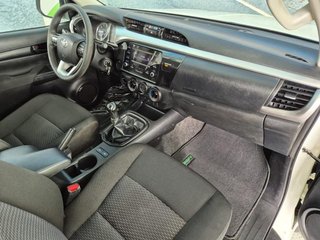 TOYOTA HILUX 2.4 D-4D 150 CV 5 PLAZAS DOBLE CABINA