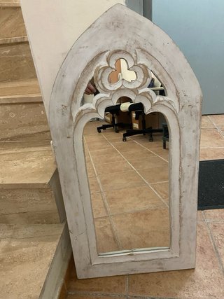 Espejo de madera estilo gótico