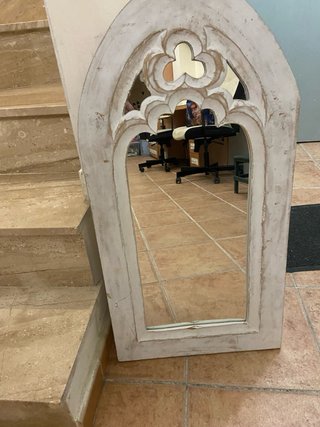 Espejo de madera estilo gótico