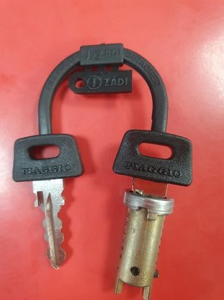 Cerradura Guantera ORIGINAL PIAGGIO VESPA