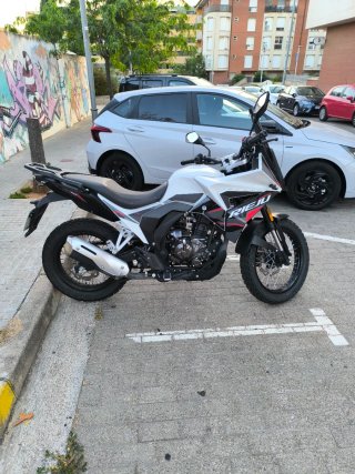 Rieju 125 Adventure Blanca 2025