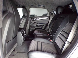 PORSCHE Cayenne Coupé GTS