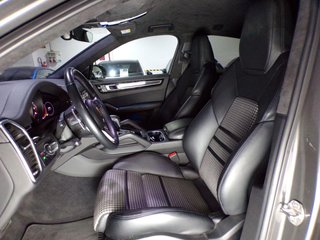 PORSCHE Cayenne Coupé GTS