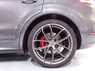 PORSCHE Cayenne Coupé GTS