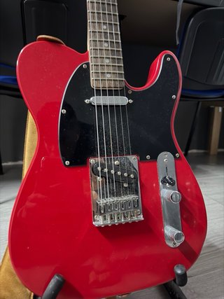 Guitarra Eléctrica Squier Telecaster Roja
