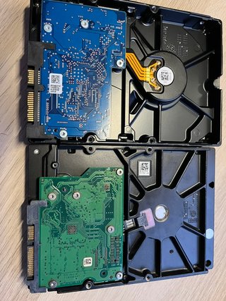 Lote 2 discos duros HDD SATAIII 3.5" – 500 GB