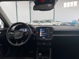 Volvo XC40 T2 Automático 2022