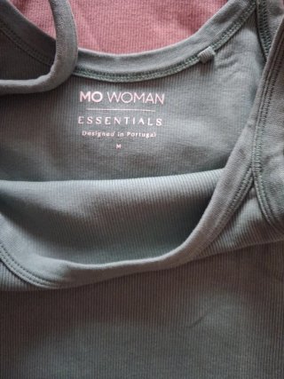 1 Stradivarius. 3 Camisetas sin estrenar Talla S