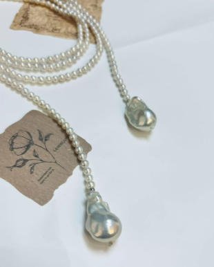 Collar jersey perlas barrocas brillo aurora