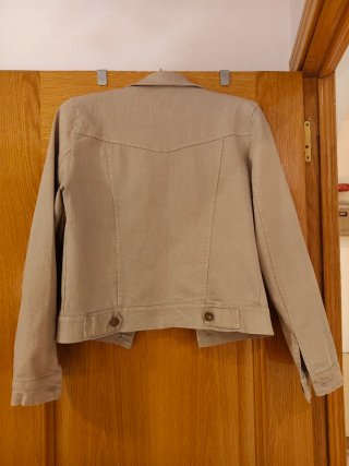 Cazadora vaquera beige oscuro