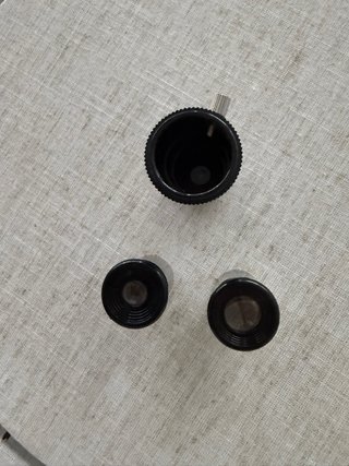 Telescopio de juguete con trípode