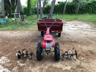 Motocultor Honda con remolque
