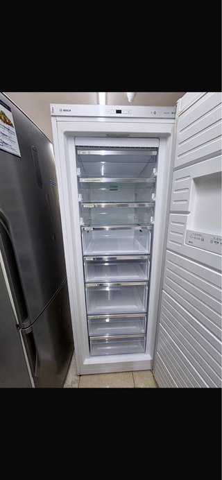 Congelatore Verticale Bosch A+++ 8 Cassetti