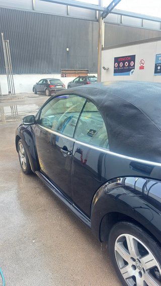 Volkswagen Beetle Cabrio Negro