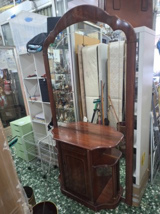 Mueble de entrada con espejo