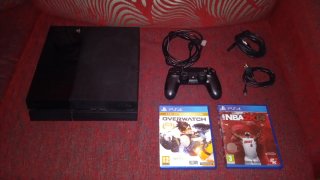 PS4 (PlayStation 4) Negra + Juegos
