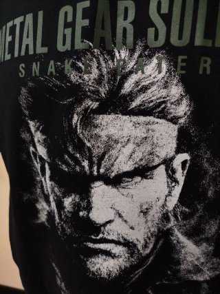 Camiseta Metal Gear Solid Snake Negra.