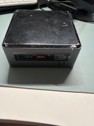 Intel NUC i5 7ª Gen
