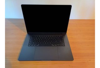 MacBook Pro 16-M3-Max-68GB RAM-1TB SSD-40 núc GPU