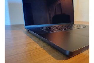 MacBook Pro 16-M3-Max-68GB RAM-1TB SSD-40 núc GPU