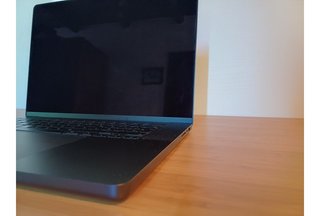 MacBook Pro 16-M3-Max-68GB RAM-1TB SSD-40 núc GPU
