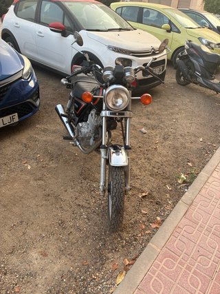 Suzuki GS 250 Negra