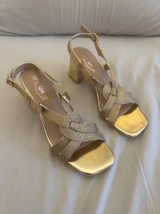 Sandalias tacón doradas talla 39