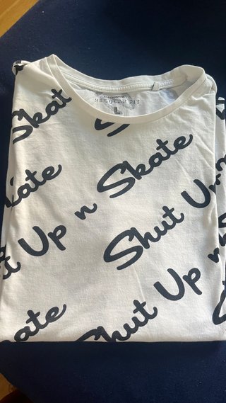 Camiseta Bershka Estampada Shut Up n Skate