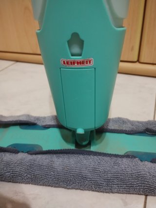 Lavapavimenti spray azzurro
