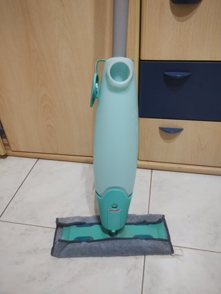 Lavapavimenti spray azzurro