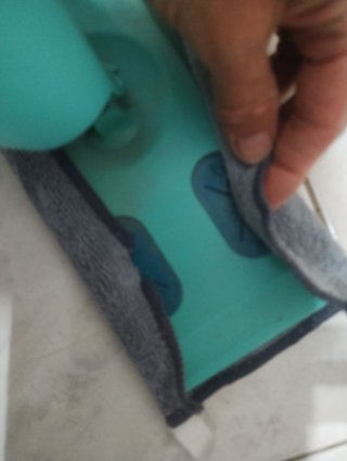Lavapavimenti spray azzurro
