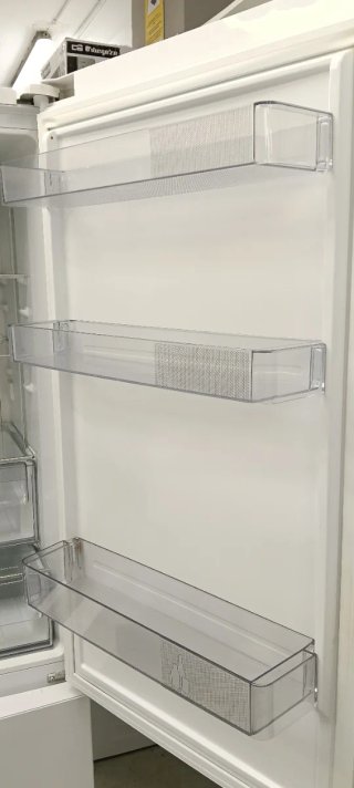 NEVERA COMBI GRUNDIG NO FROST ENERGÍA A+