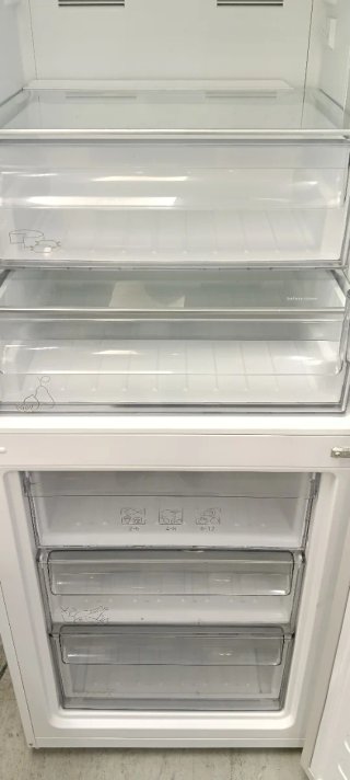 NEVERA COMBI GRUNDIG NO FROST ENERGÍA A+