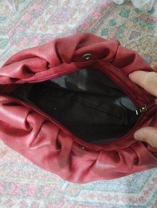 Borsa a tracolla con catena dorata